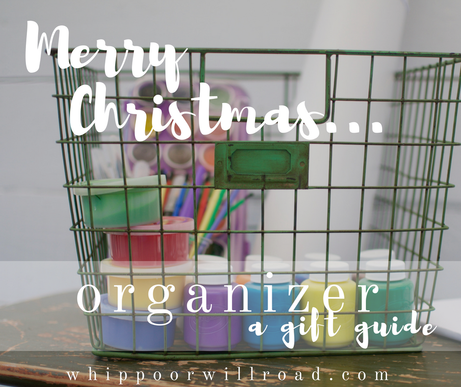 Organizer {a gift guide}